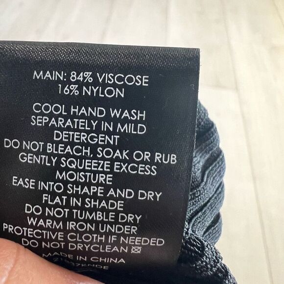 Decjuba women top size M - Picture 7 of 7